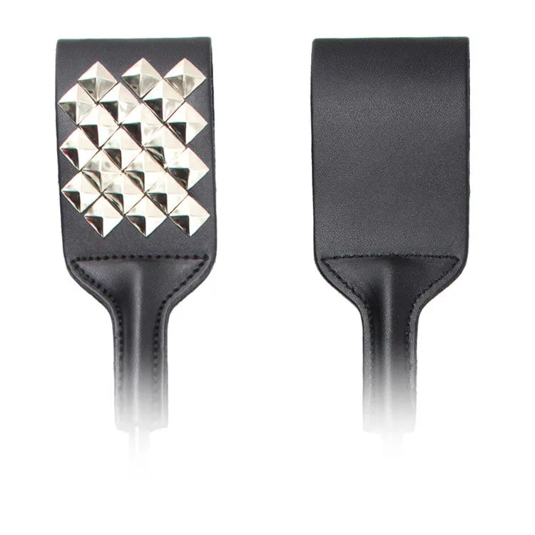 53 cm Leather Rivet BDSM Flogger – image 5