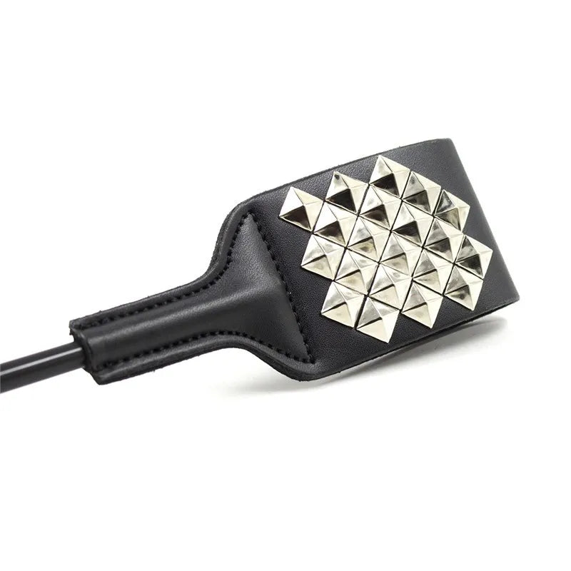 53 cm Leather Rivet BDSM Flogger – image 3