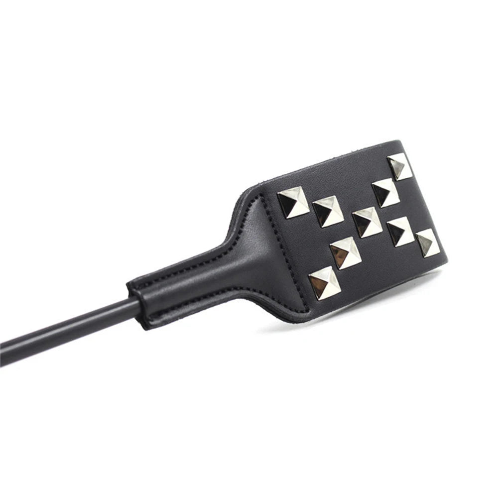 53 cm Leather Rivet BDSM Flogger – image 7